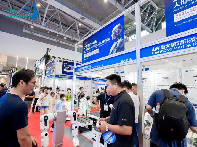 人形机器人展览会 (24).jpg